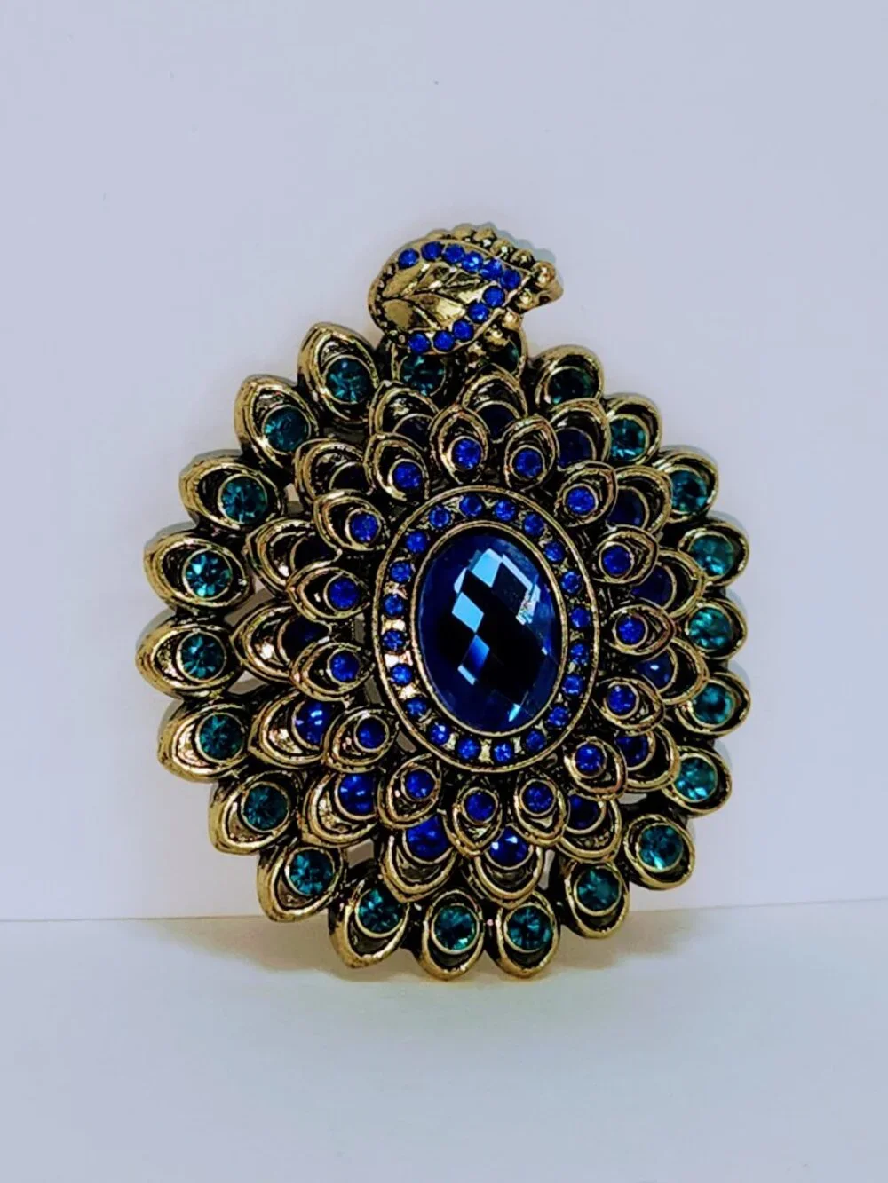 Ornate Gold-Tone Blue & Teal Rhinestone Peacock Statement Brooch\Pendant